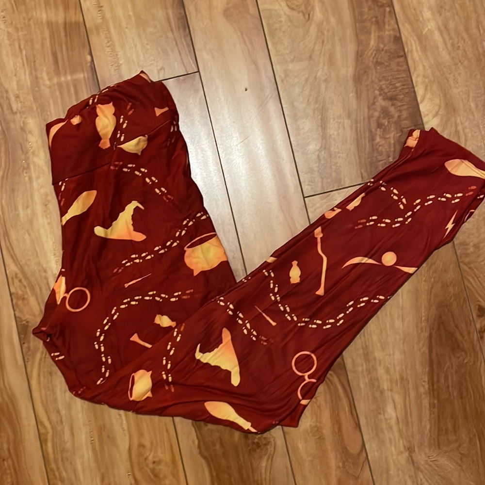 Harry Potter OS fabulegs leggings. Soft. Never worn